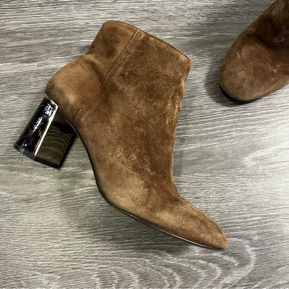 Ann Taylor Womens Tortoise Heel Ankle Boots Size 7.5 Brown Suede Side Zip Gold - Picture 1 of 9